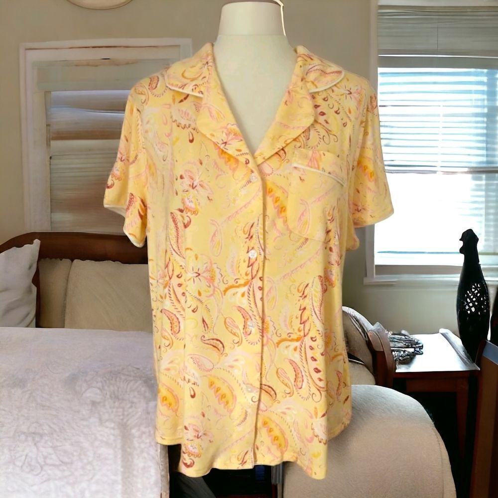Stars Above Pajama Top New Tags Medium Paisley Pastel Yellow Soft Short Sleeves